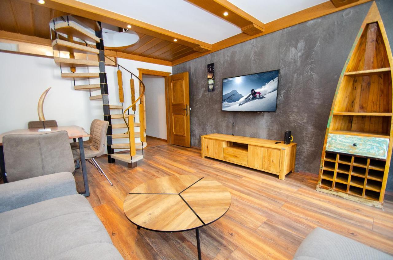 Penthouse Eightyone By All In One Apartments Kaprun Esterno foto