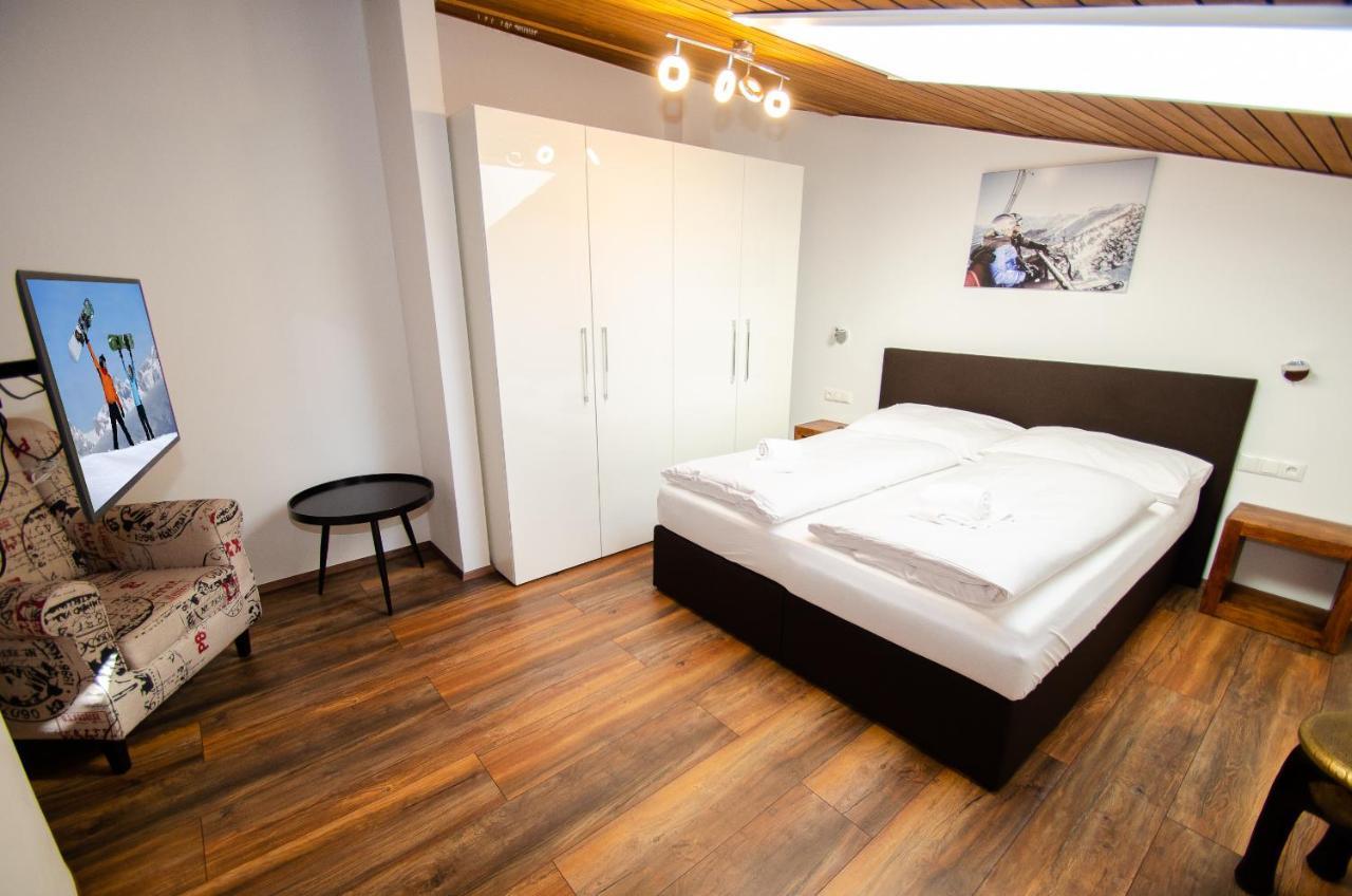 Penthouse Eightyone By All In One Apartments Kaprun Esterno foto